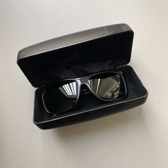 Versace sunglasses - Picture 2 of 7